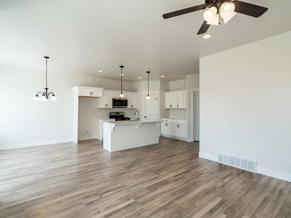 3845 W Big Horn Dr, Lehi, UT 84043