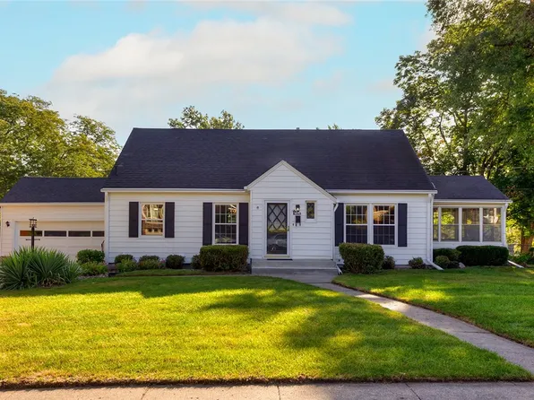 1325 62nd St, Des Moines, IA 50311