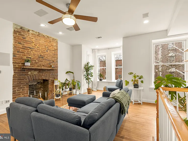 1017 Monroe St NW #2 — Photo 6