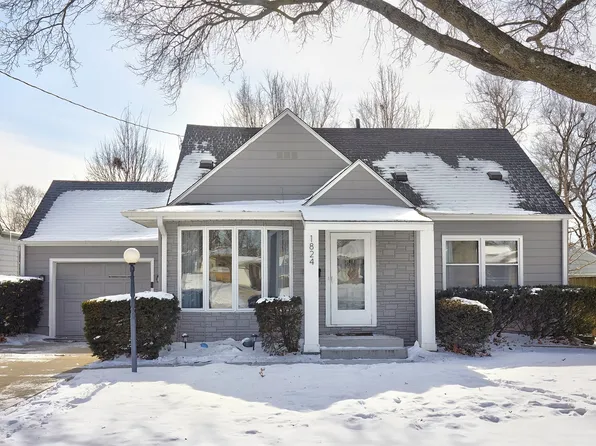 1824 Vine St, West Des Moines, IA 50265