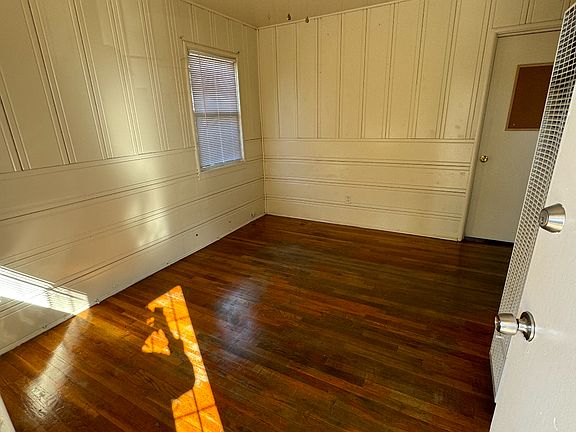 3rd image of 1340-1342 N Newport Ave