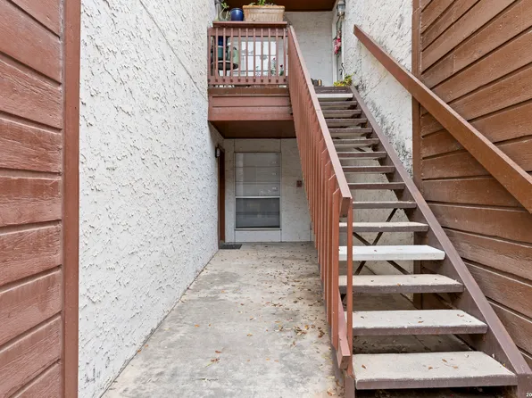 10527 Perrin Beitel Rd #C104, San Antonio, TX 78217