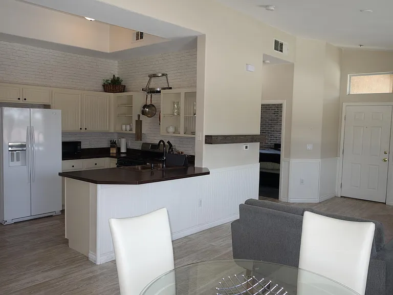 2305 W Horizon Ridge Pkwy #1323-1 — Photo 9