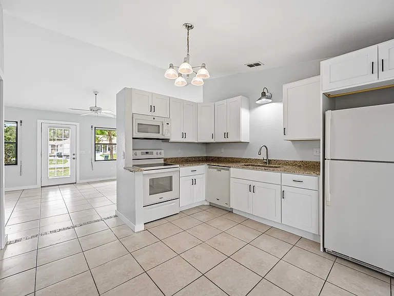 5512 San Luis Ter — Photo 1