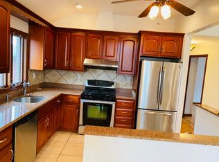 19821 49th Ave, Fresh Meadows, NY 11365