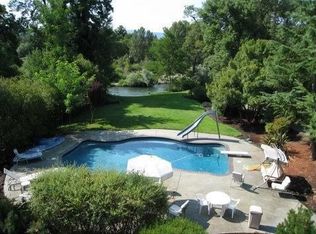 1230 SW Viola Dr, Grants Pass, OR 97526