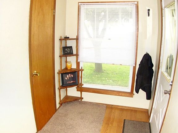 Foyer with coat closet