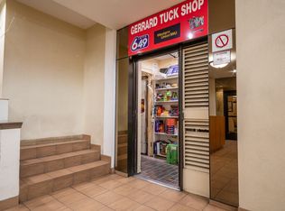 40 Gerrard St E #2, Toronto, ON M5B2E8