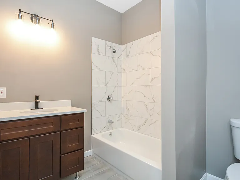 155 Crescent St #4 — Photo 5