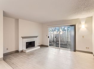 185 SW Clark St APT D2, Issaquah, WA 98027
