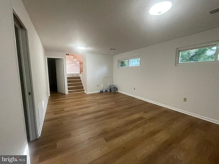 112 Claybrook Dr — Photo 31