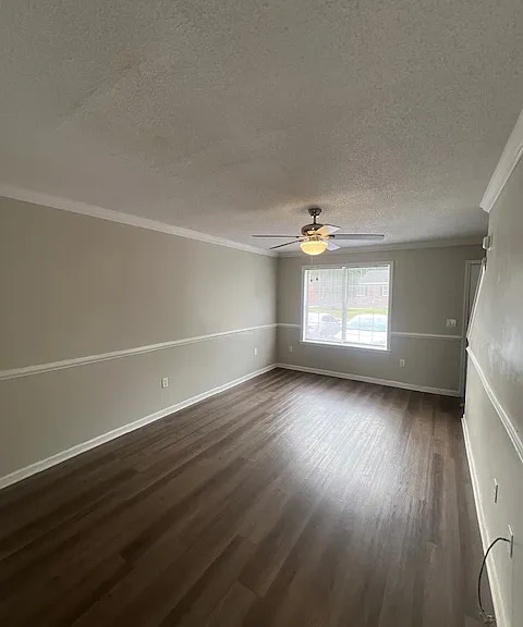 105 Hickory Ln #1-A — Photo 2