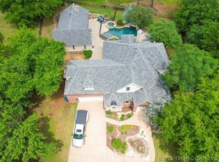 18925 Woodmere St, Owasso, OK 74055