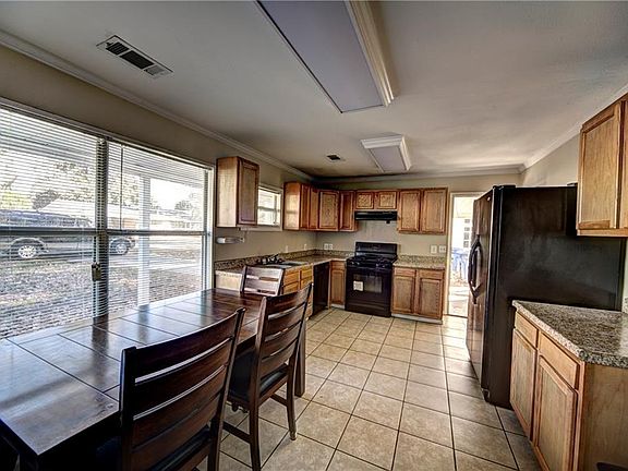 3rd image of 338 Keegan Dr
