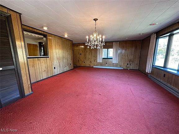 2nd image of 128 Beverly Ln