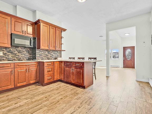 5th image of 4812 37th St