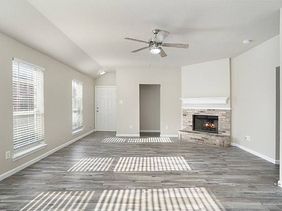 5th image of 3038 Casa Bella Dr