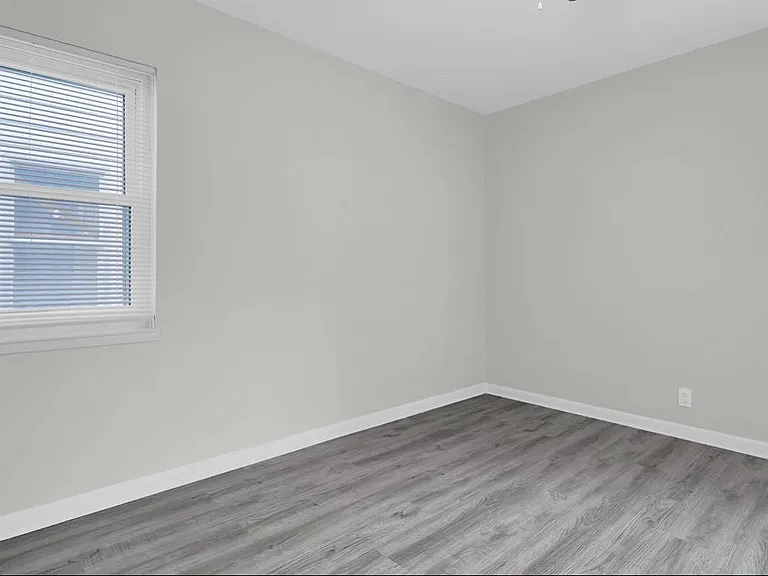 803 E Deshler Ave — Photo 11