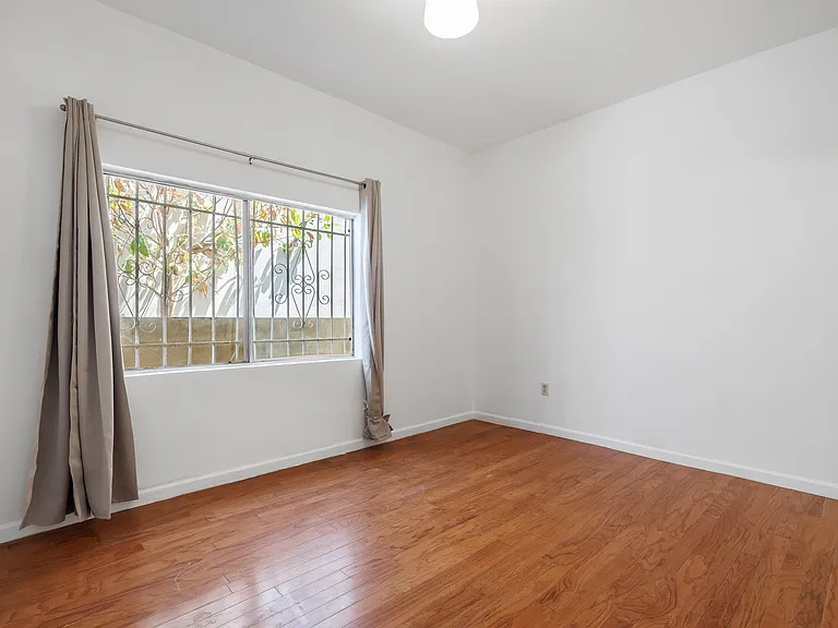 908 S Kenmore Ave #1 — Photo 6