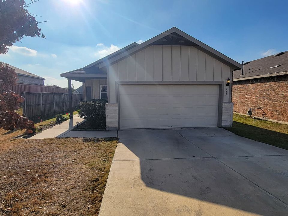 1st image of 242 Thornless Cir