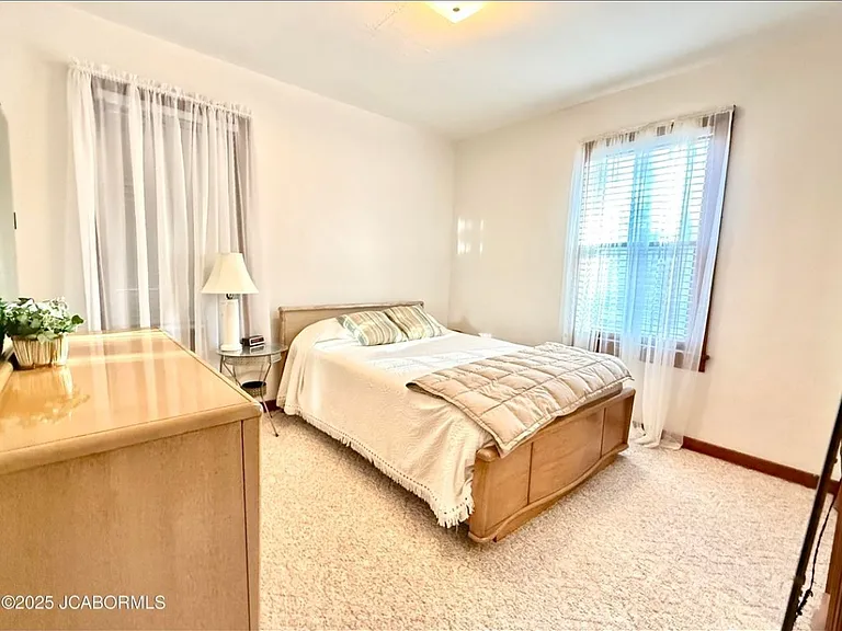 815 Adams St — Photo 8
