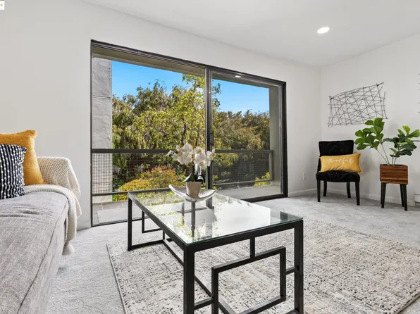 5 Admiral Dr #F310, Emeryville, CA 94608