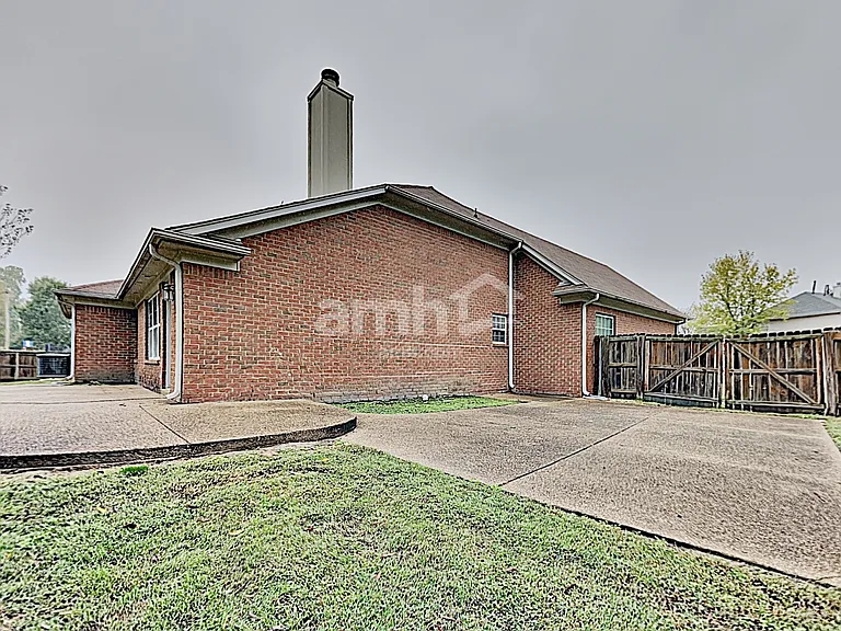 9289 Oakengate Cv — Photo 19