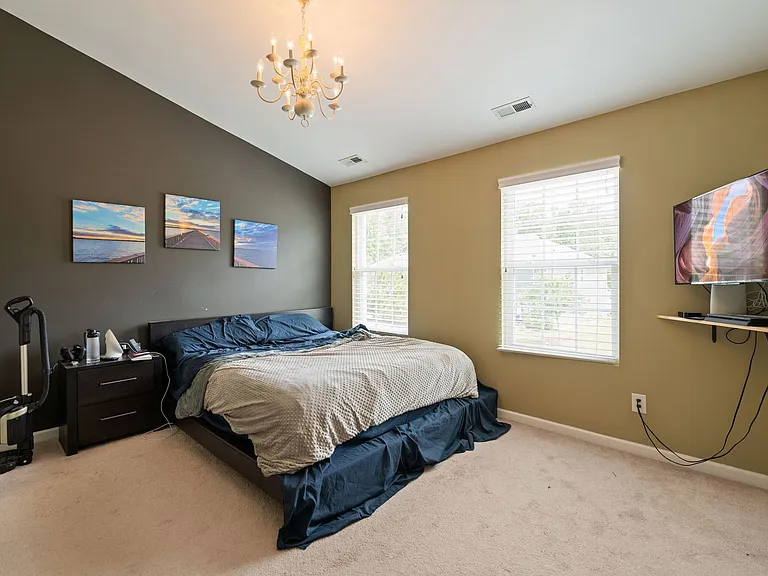 1504 Holly Grove Way — Photo 8
