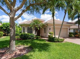 10736 Fieldfair Dr, Naples, FL 34119