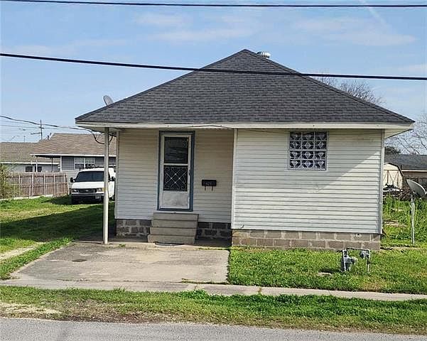 1st image of 429 Laroussini St
