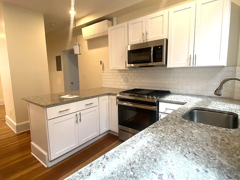 11 Seaverns Ave #11-3R — Photo 5
