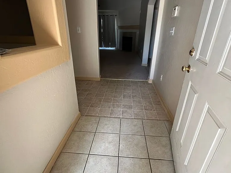 1030 S Vista St — Photo 3