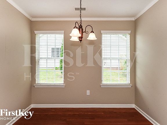 4th image of 723 Denise Ct