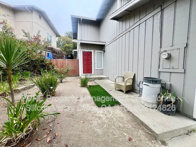 144 Montebello Dr