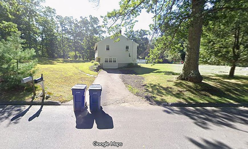 2nd image of 1 Woodland Rd