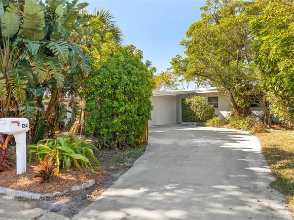 124 Aucila Rd, Cocoa Beach, FL 32931