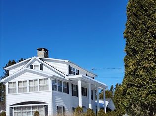 55 Hillcrest St, Plaster Rock, NB E7G1V2