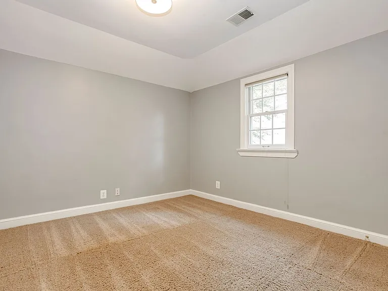 3233 Stephenson Pl NW — Photo 25