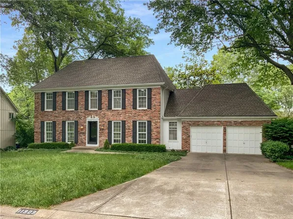 11909 Windsor Dr, Leawood, KS 66209