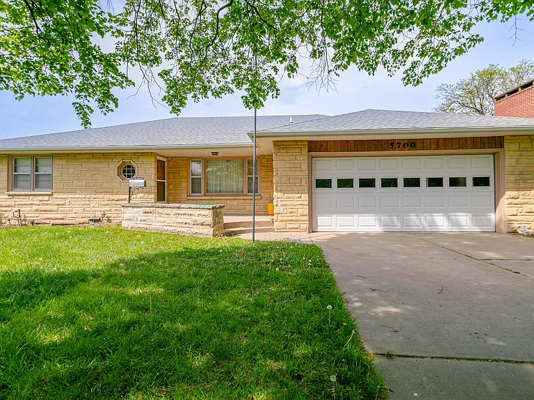 5700 Normal Blvd — Photo 38