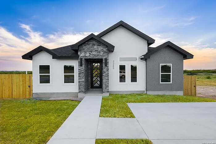 2263 Rio Sabinas Dr — Photo 3