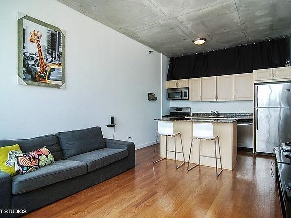 4th image of 1720 S Michigan Ave APT 2706