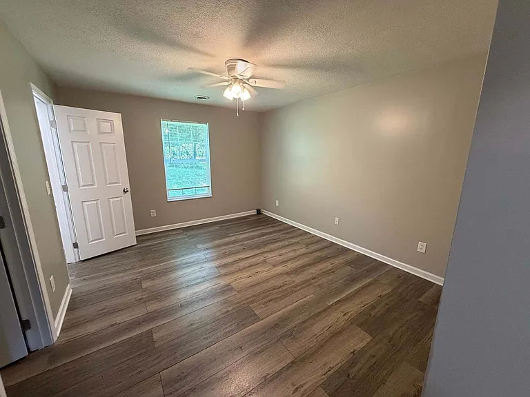 1625 Maple View Way — Photo 9