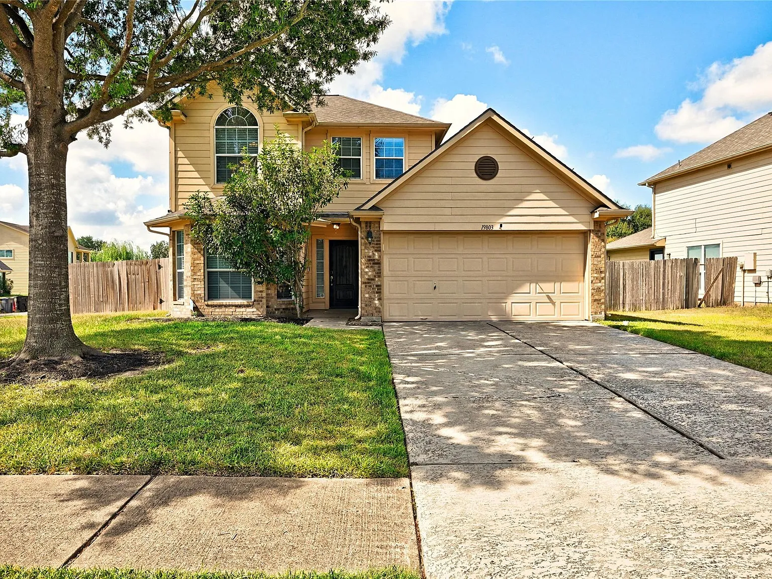 3 bed, 2.5 bath, 1782 sqft, $2,350 — Photo 1