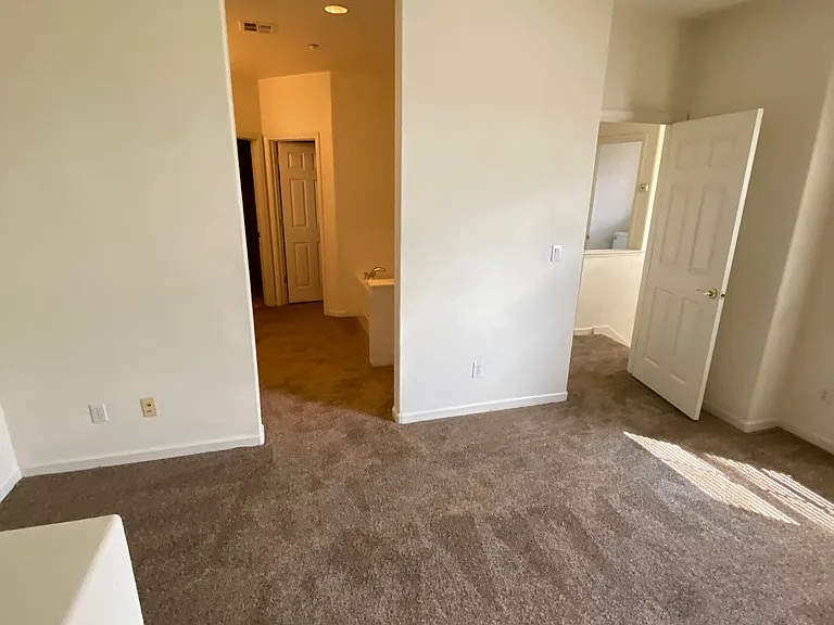 396 Marble Arch Ave #3 — Photo 9