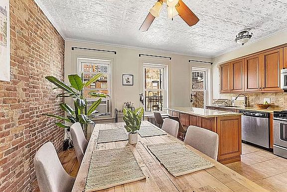 4th image of 377A Atlantic Ave #4