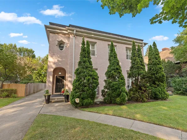 1458 Burns St, Detroit, MI 48214