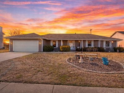 1933 Meadowlane, Kearney, MO, 64060