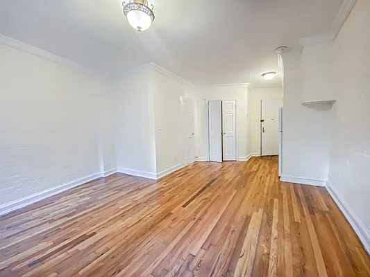 Rented by City Connections Realty | media 10