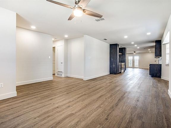 5th image of 144 SE Gardens Blvd